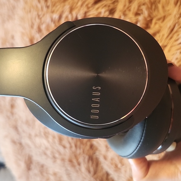 🌺3/$50 Doqaus Wireless Headphones - Picture 5 of 7